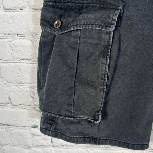 LEVI’S Mens Black Cargo Shorts size 31 White Tab - Picture 2 of 10